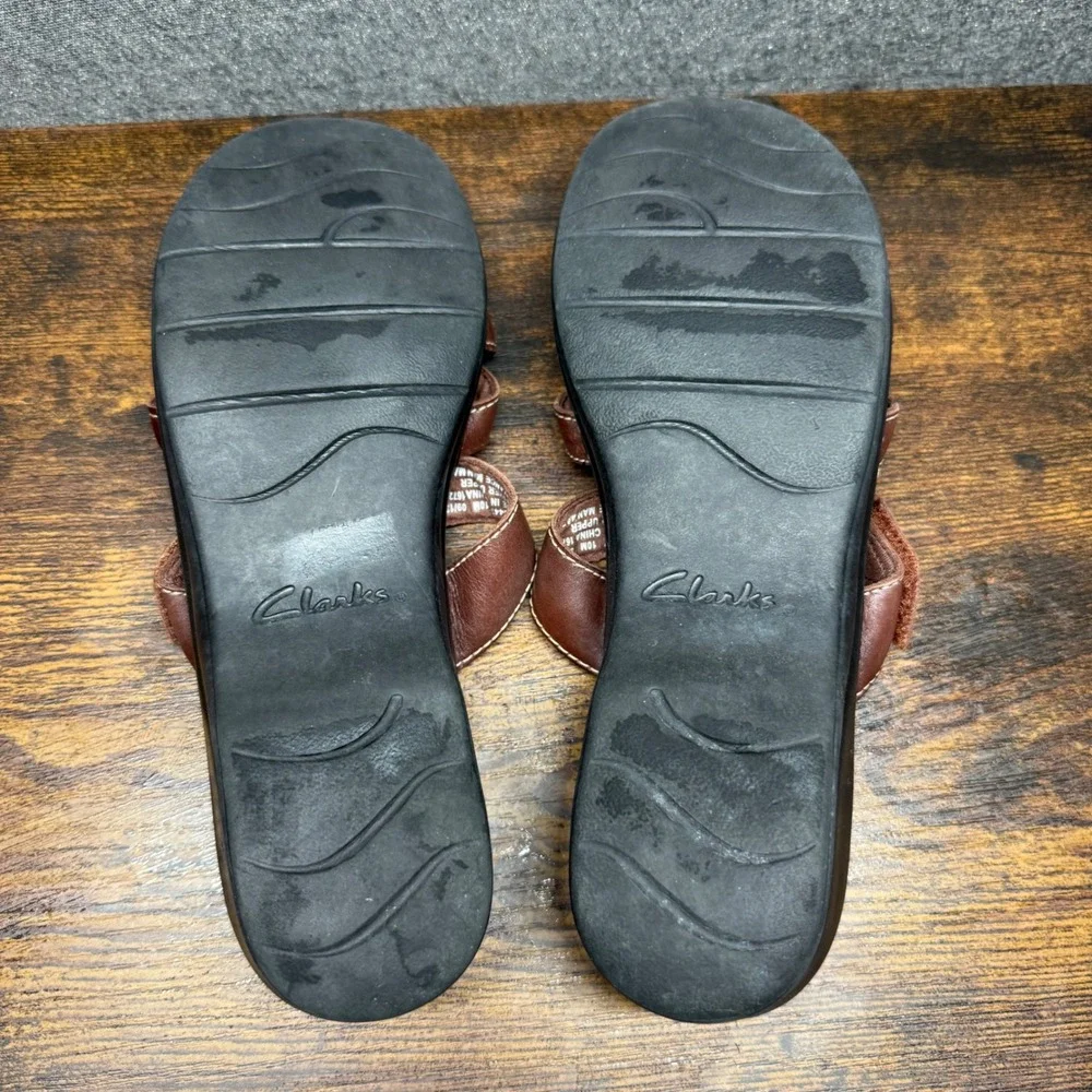 Clarks Brown Leather Wedge Sandals Size 10M Strappy Comfort Slide Shoes Boho
